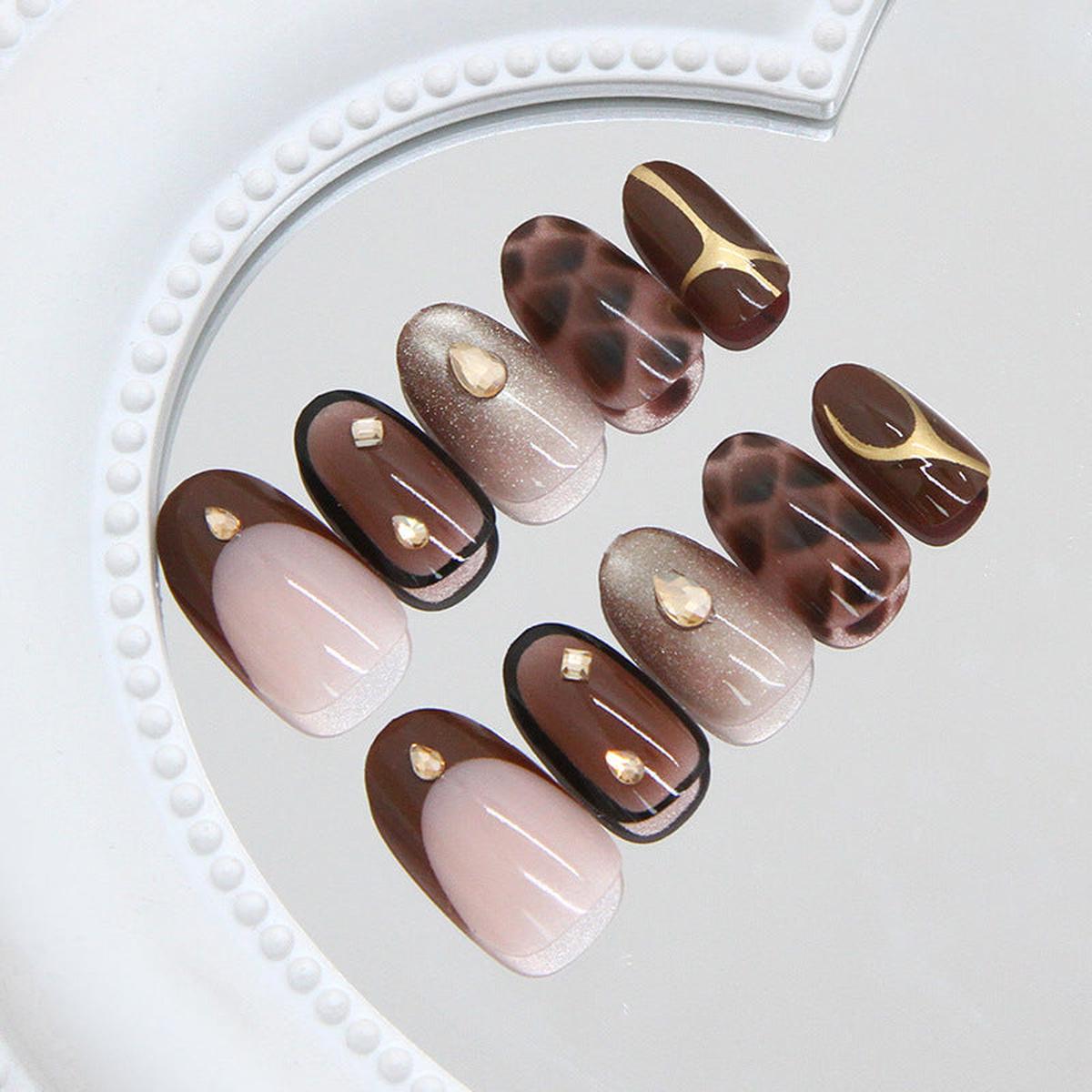 Autumn Elegance Medium Oval Brown Gradient with Gold Accents Press On Nail Set