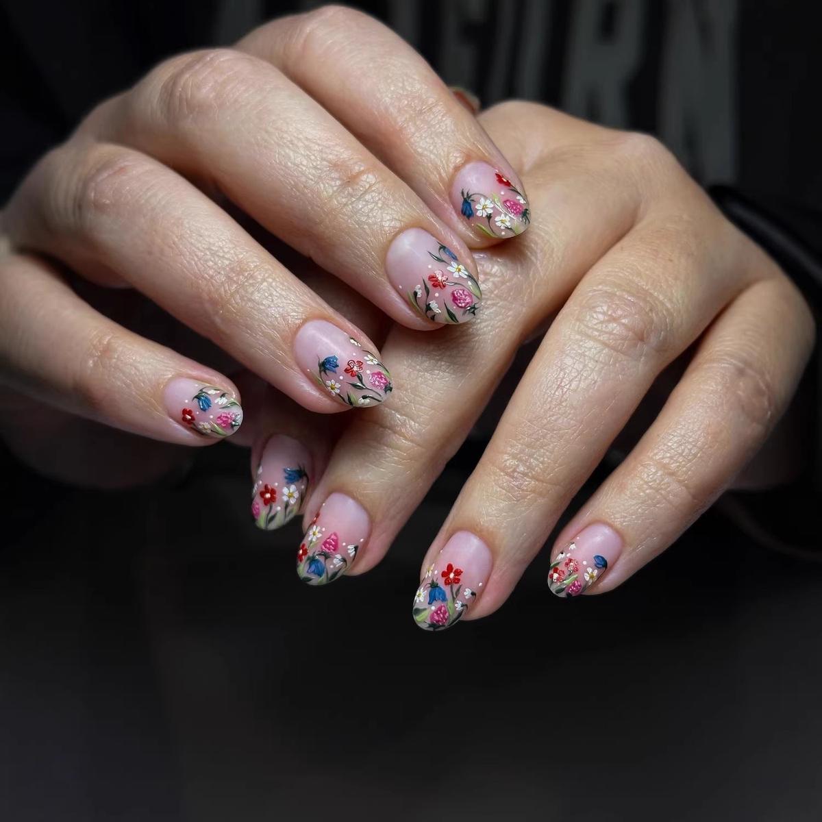 Whimsical Garden Medium Oval Press-On Nail Set in Pastel with Floral Embellishments